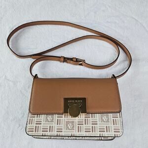 Anne Klein Classic Lion Logo Small Crossbody Bag Purse Tan Beige Gold Latch